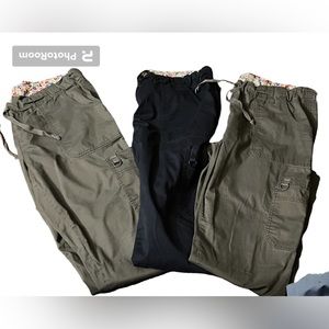 3 pairs Koi cargo pocket pants , 1 pair Dickies scrubs. fit like a Petite Large
